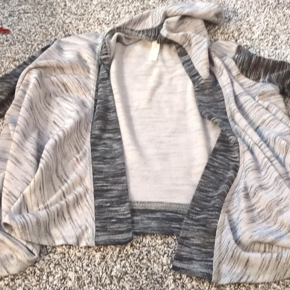 Lightweight - Picture 2 of 4